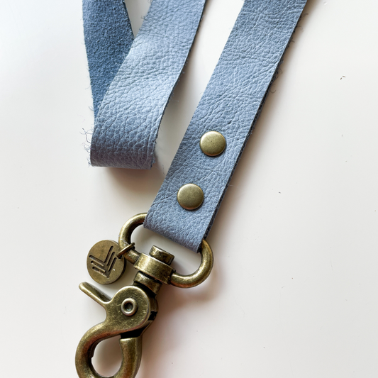Lanyard Cuero Celeste